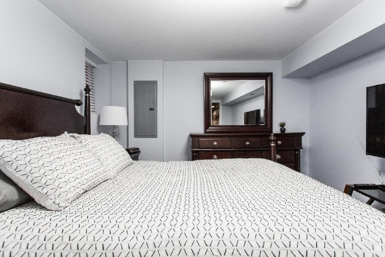 Forrestville Ave Large Suite Chicago Buitenkant foto